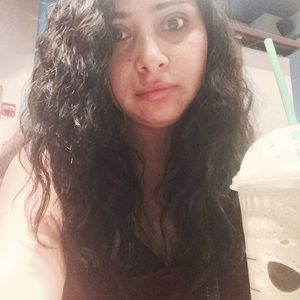 Meet your Posher, Leticia